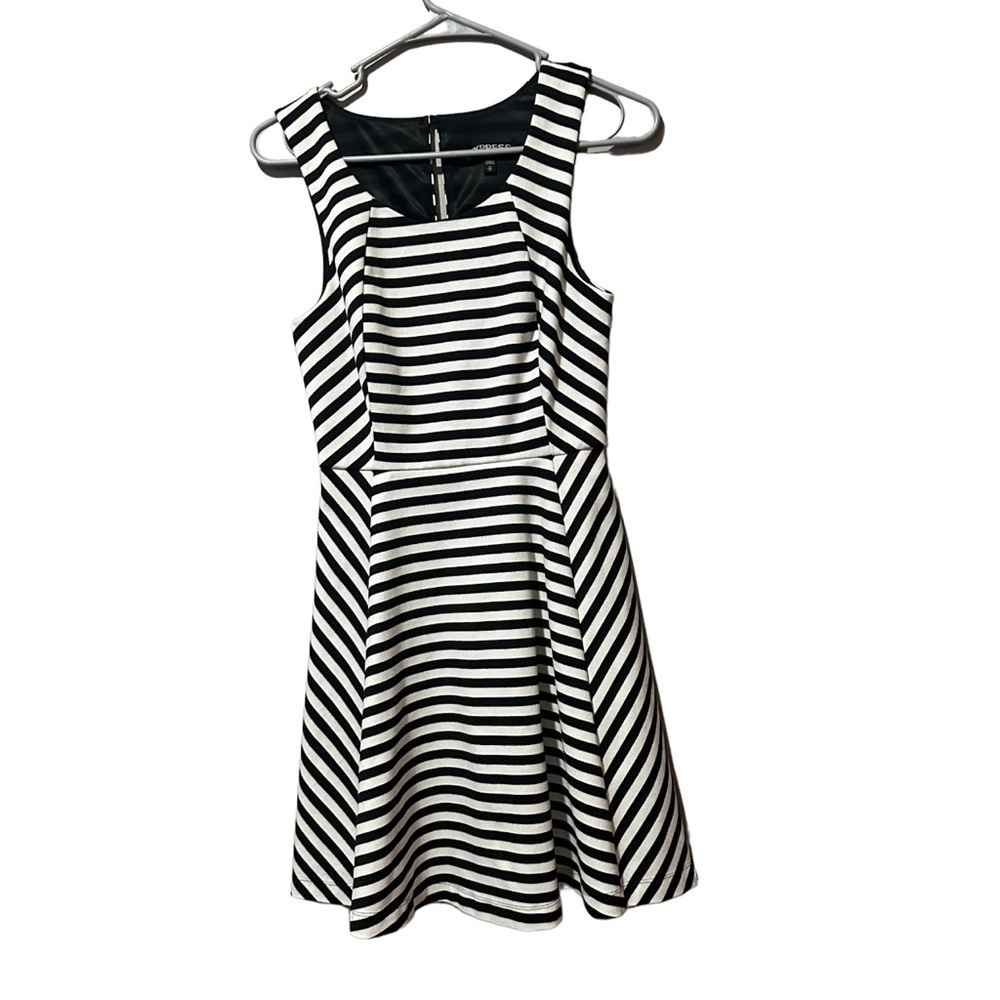 EXPRESS black and white striped cocktail dress back zipper size XS sleeveless